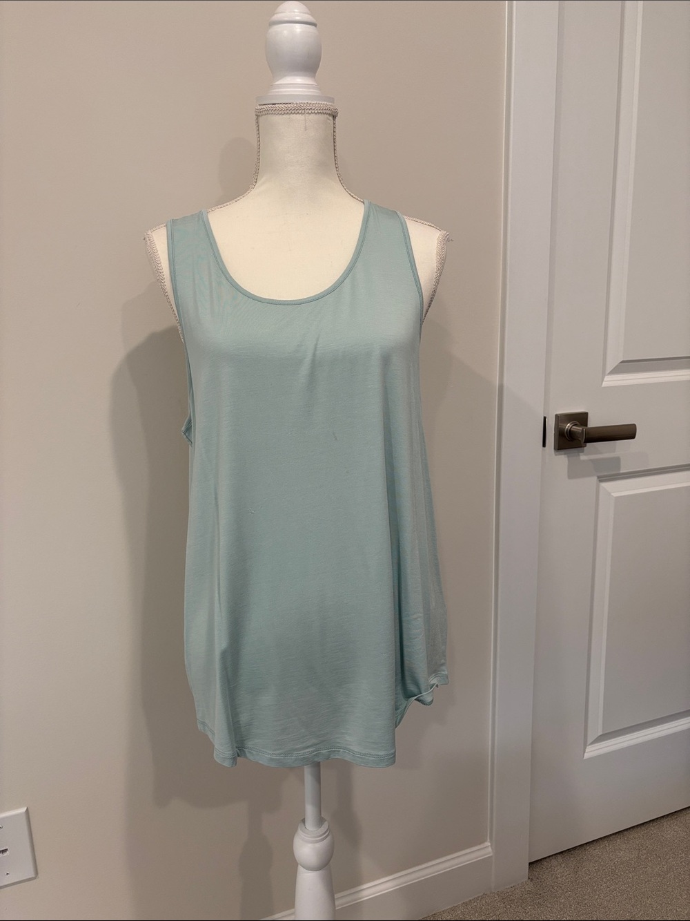 Tavi open back tank